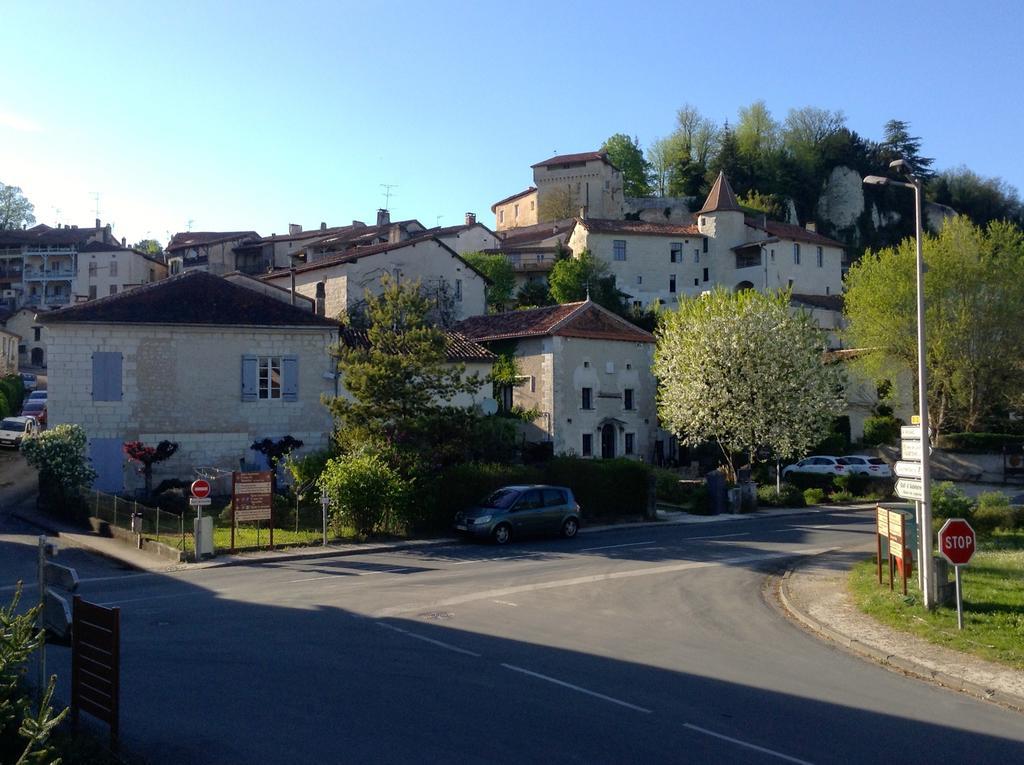 L'Hotel Du Perigord Aubeterre-sur-Dronne Zimmer foto