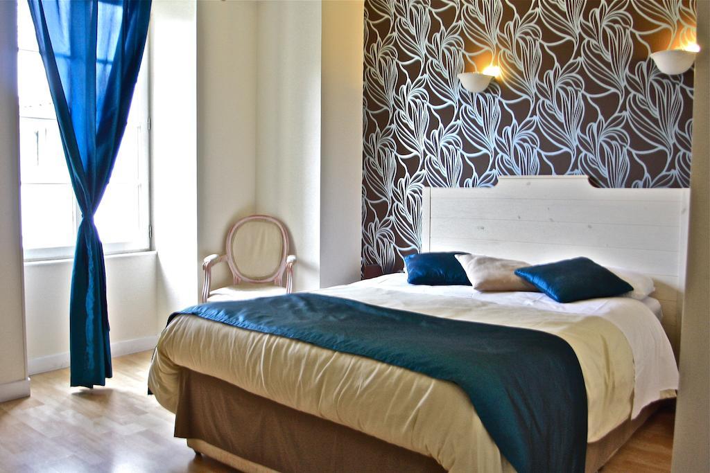L'Hotel Du Perigord Aubeterre-sur-Dronne Zimmer foto